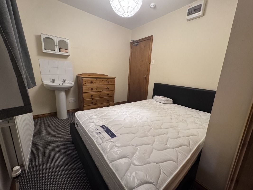 Unit 3, 9 malone Road