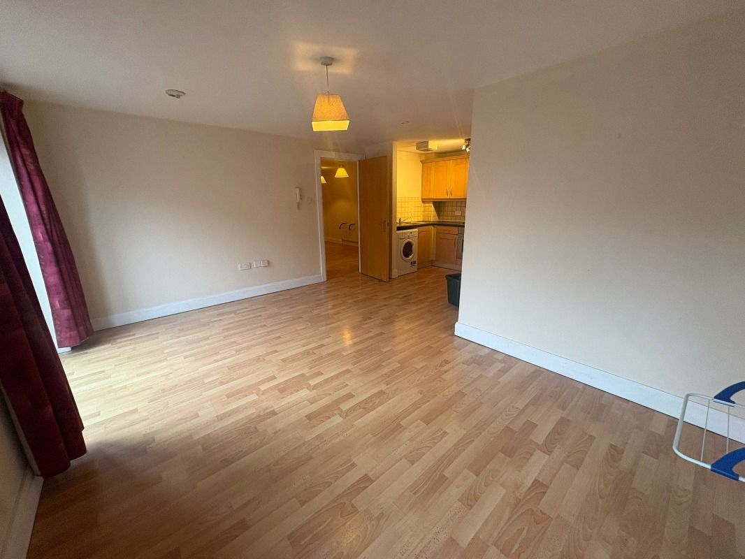 C3.1 Whitehall Square