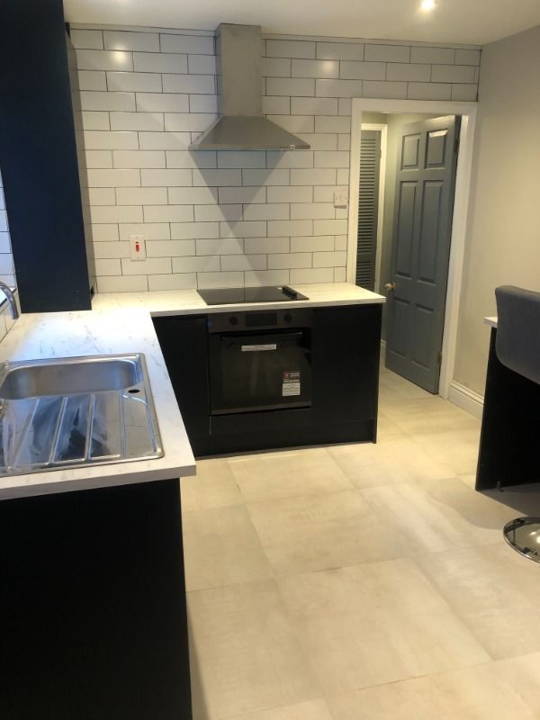 Apt 1, 94 Wellesley Avenue