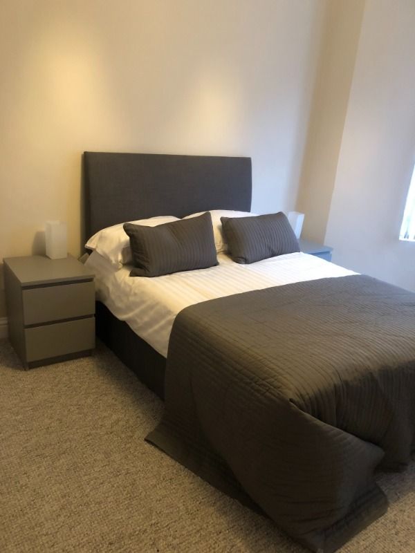 Apt 1, 94 Wellesley Avenue