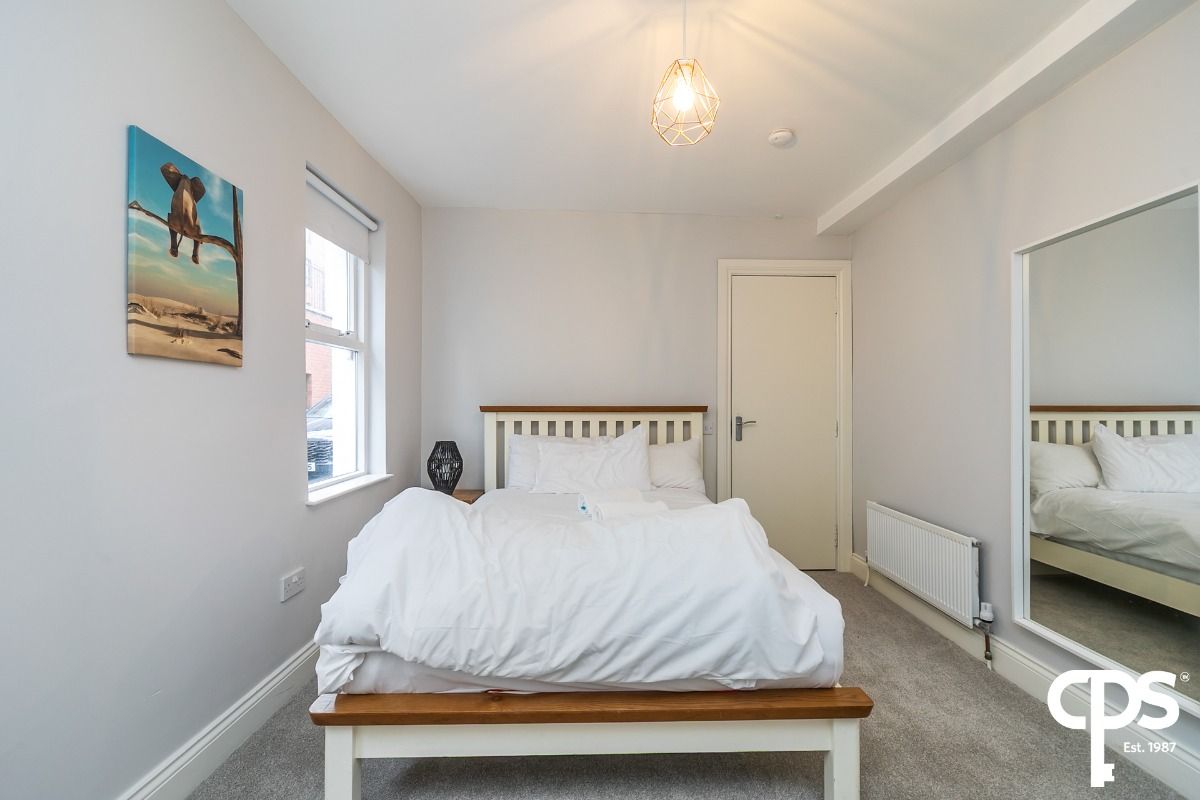 11 College Place North