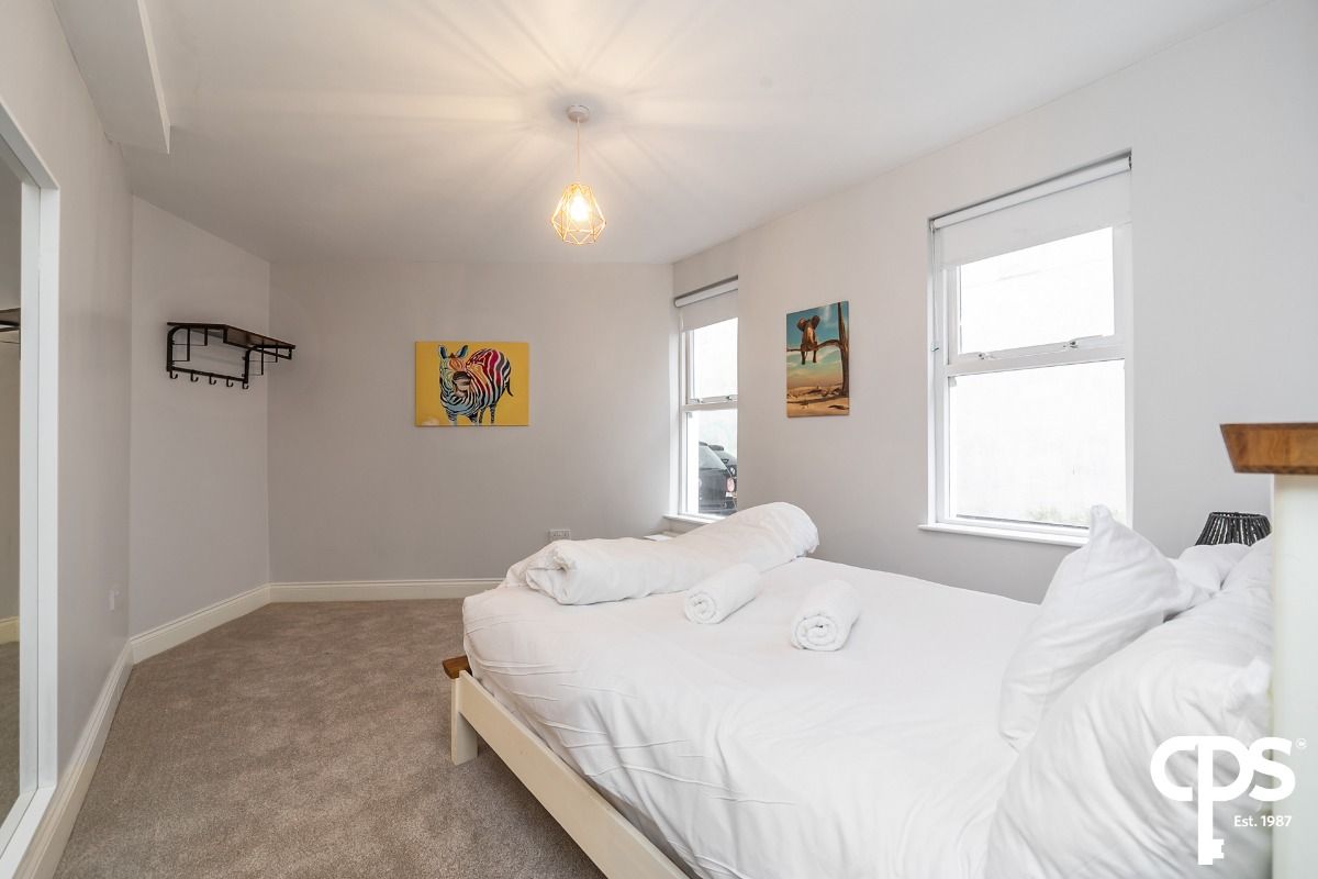 11 College Place North