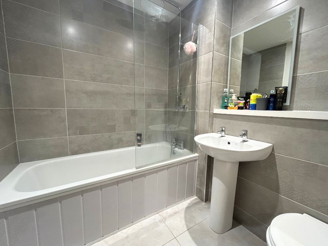 301 College Court Central