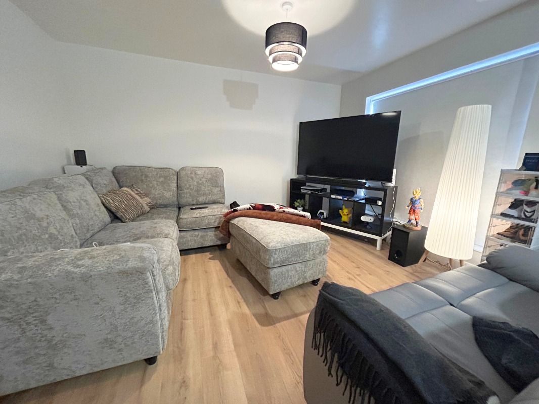 301 College Court Central