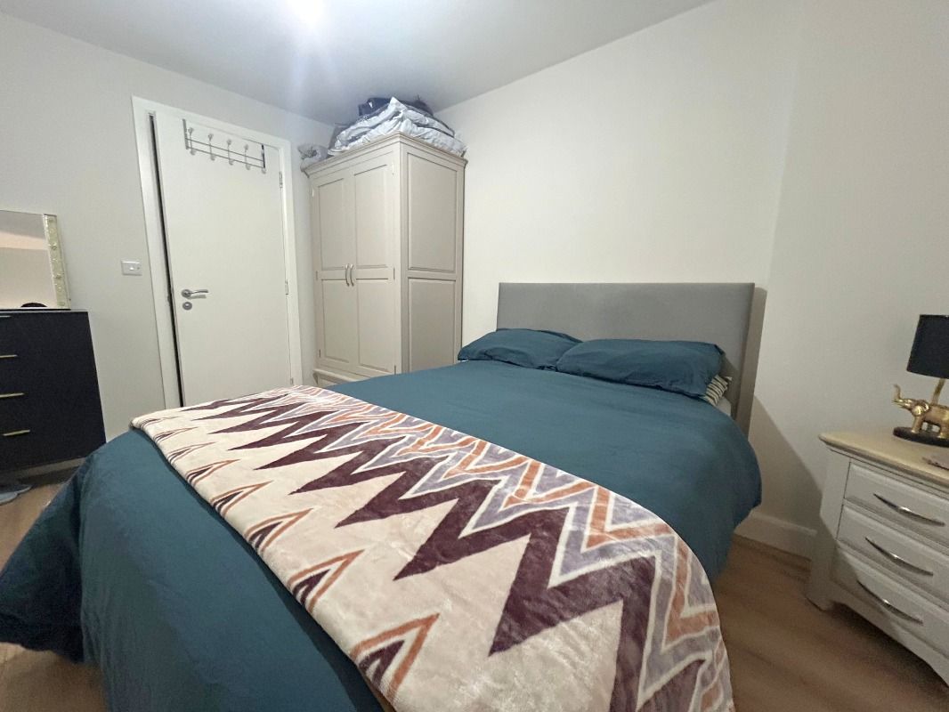 301 College Court Central