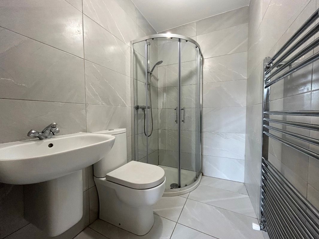 Apt 4 94 Sunnyside Street