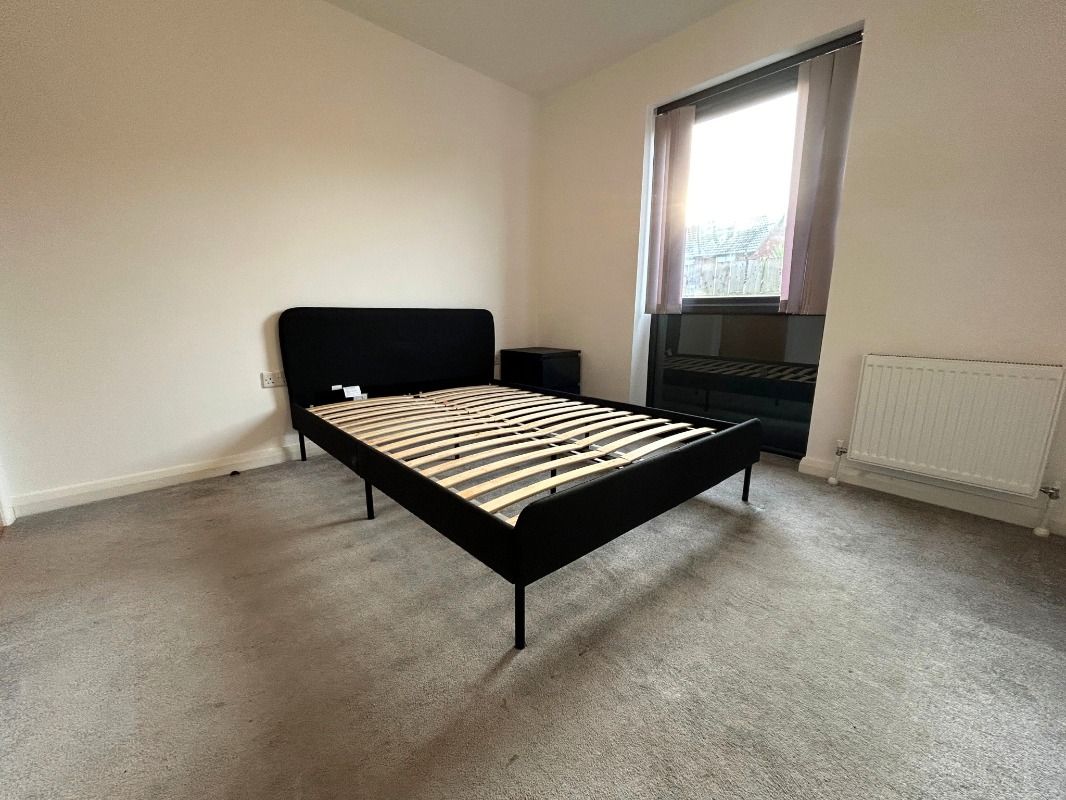 Apt 4 94 Sunnyside Street