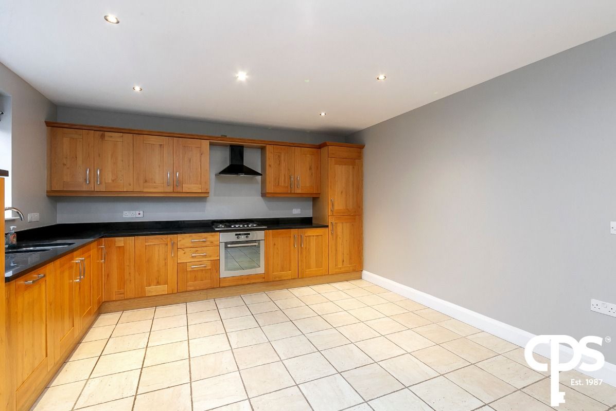 17 Fortwilliam Demense