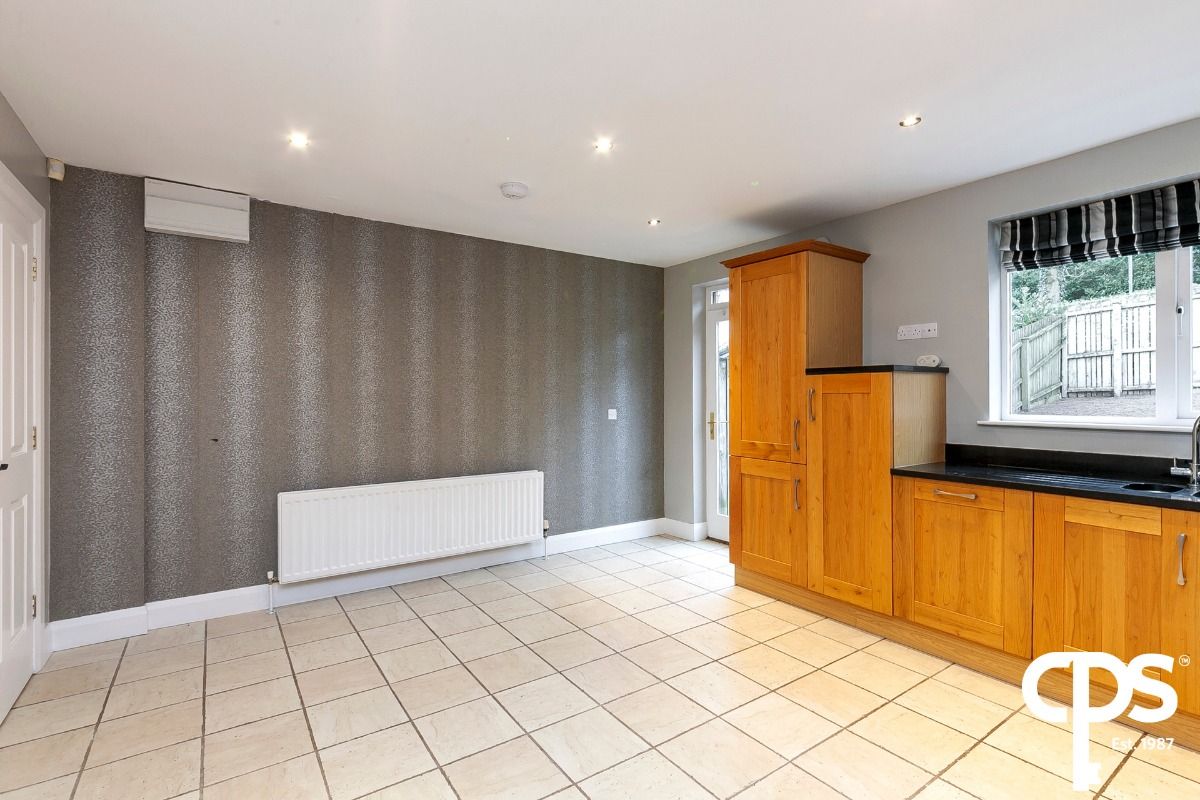 17 Fortwilliam Demense