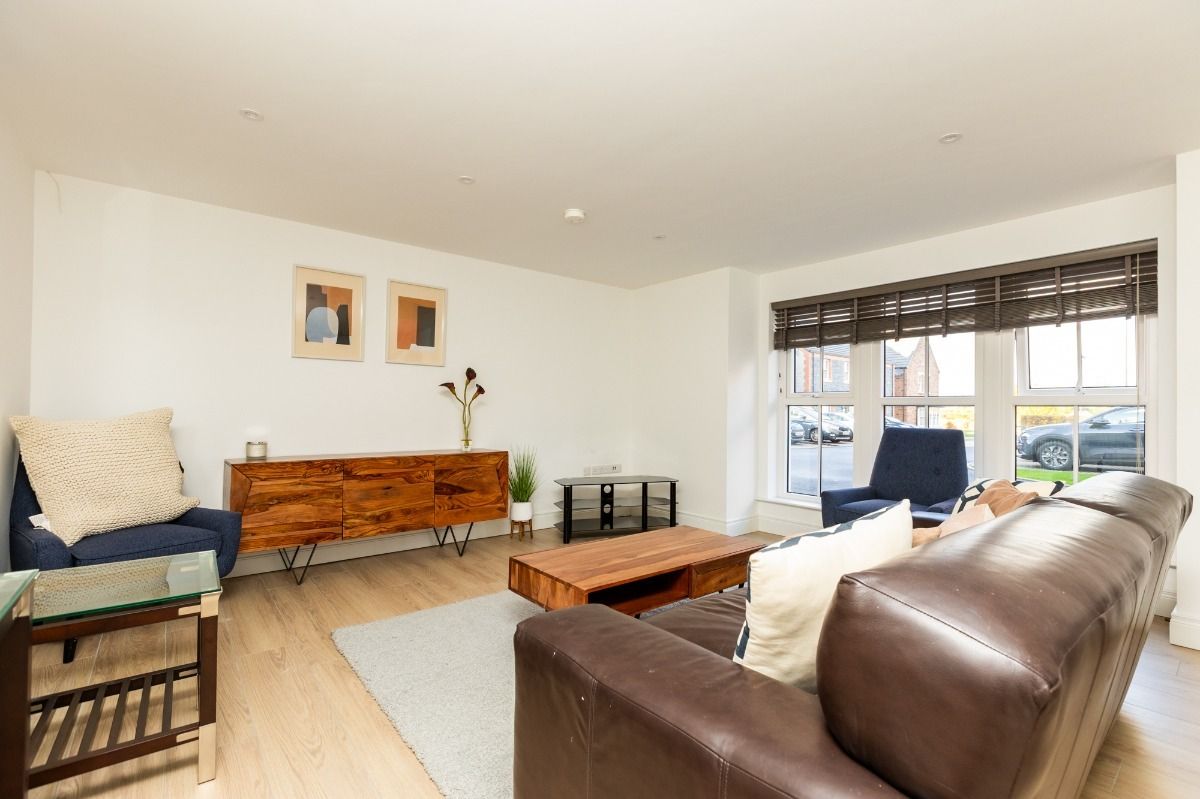 Apt 1, 15 Ballantine Square