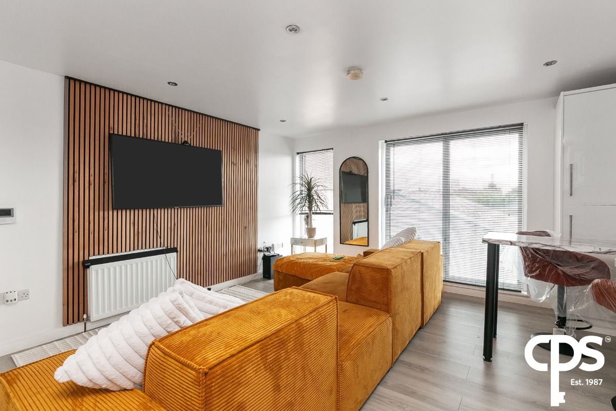 Apt 7, 32 Gardiner Street