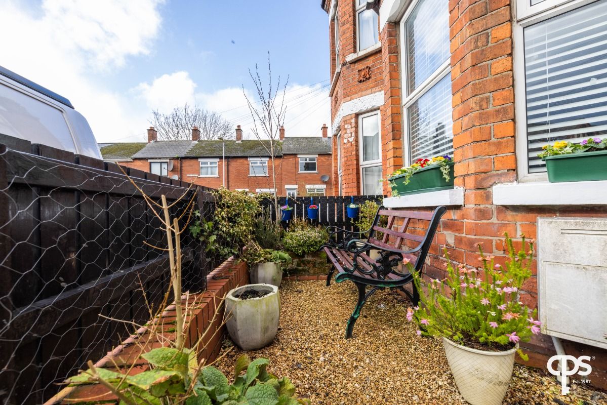 99 Ulsterville Gardens