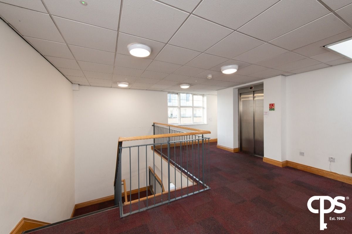 Apt 112, Bass Building