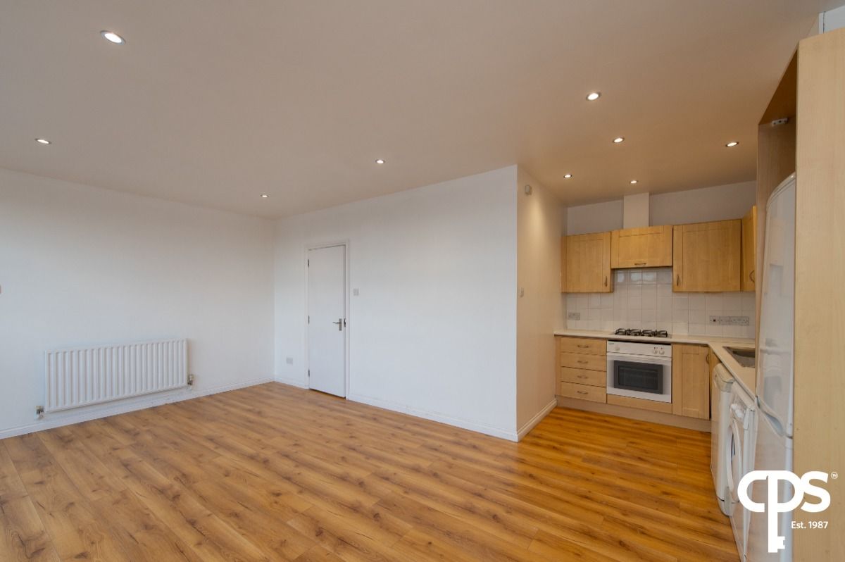 Apt 112, Bass Building