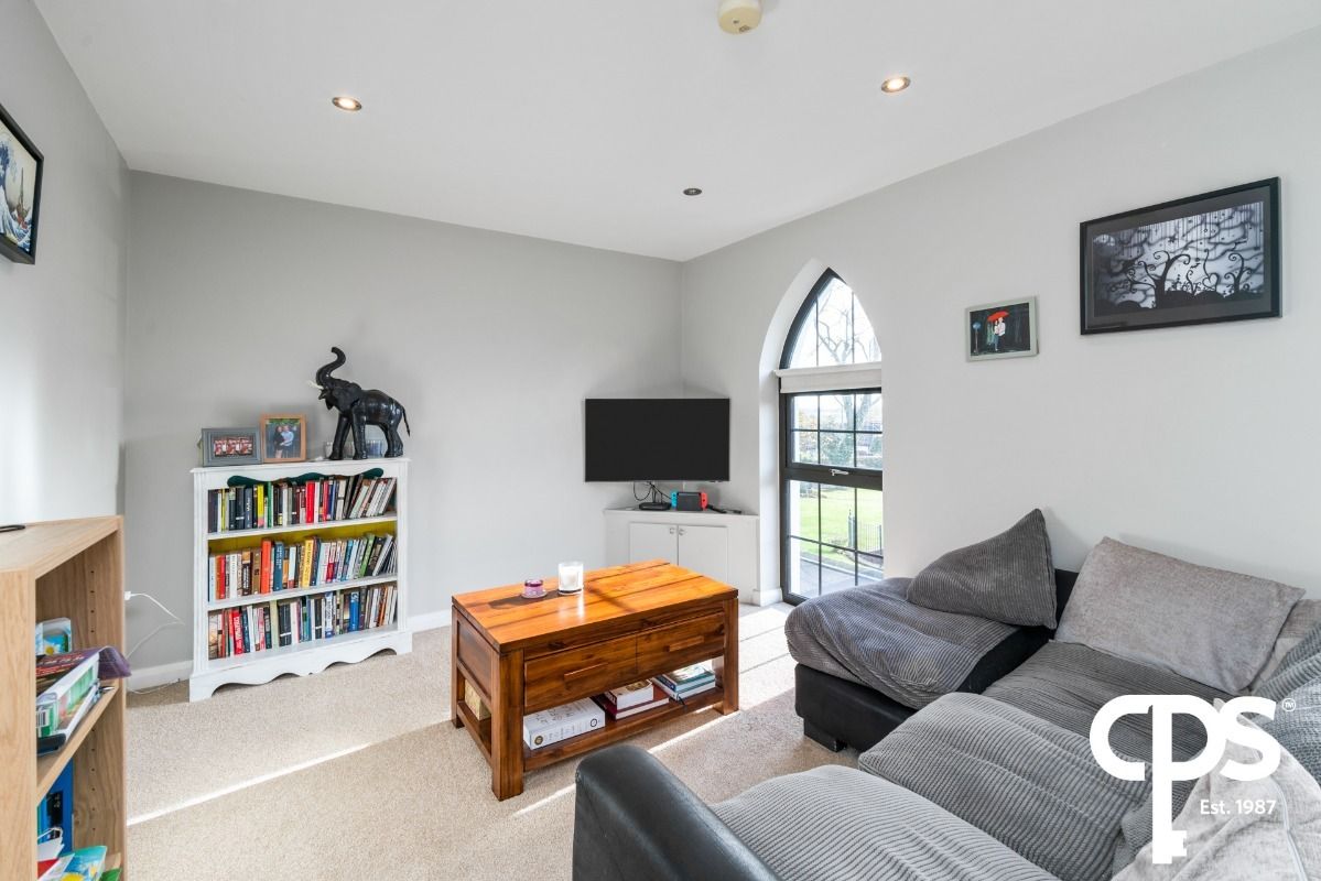 Apartment 10 Old Church Square