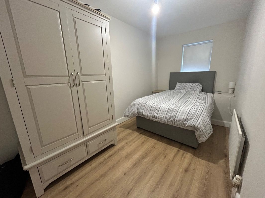 404 College Court Central