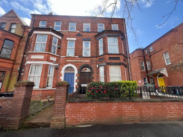 Apartment 2, 73 Eglantine Avenue