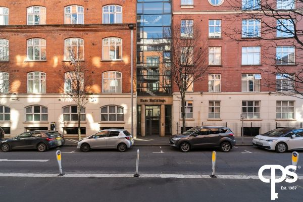 Apartment 5, Bass Buildings