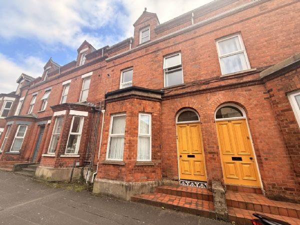 Apt 2, 94 Wellesley Avenue