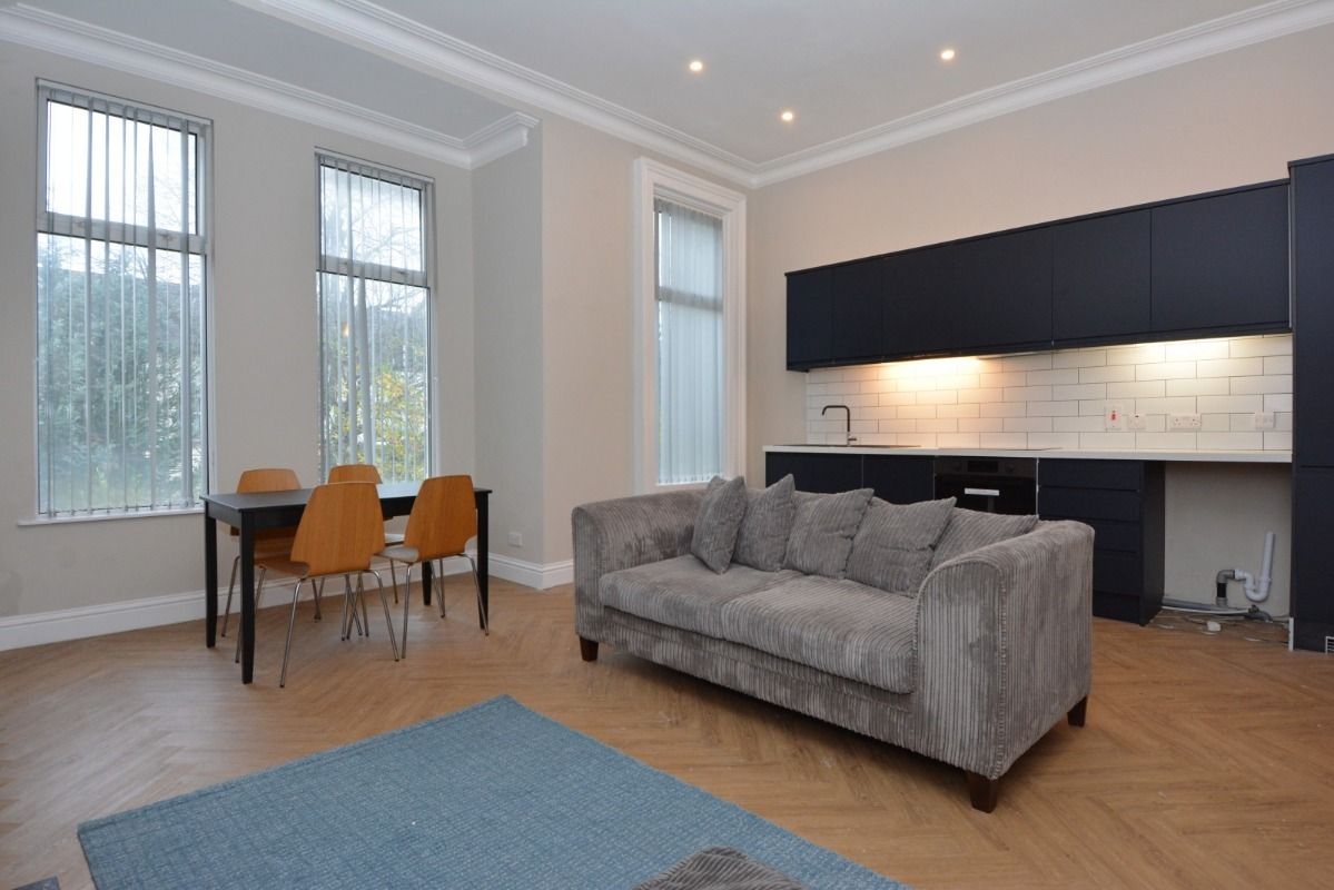 Apt 2, 66 Wellington Park