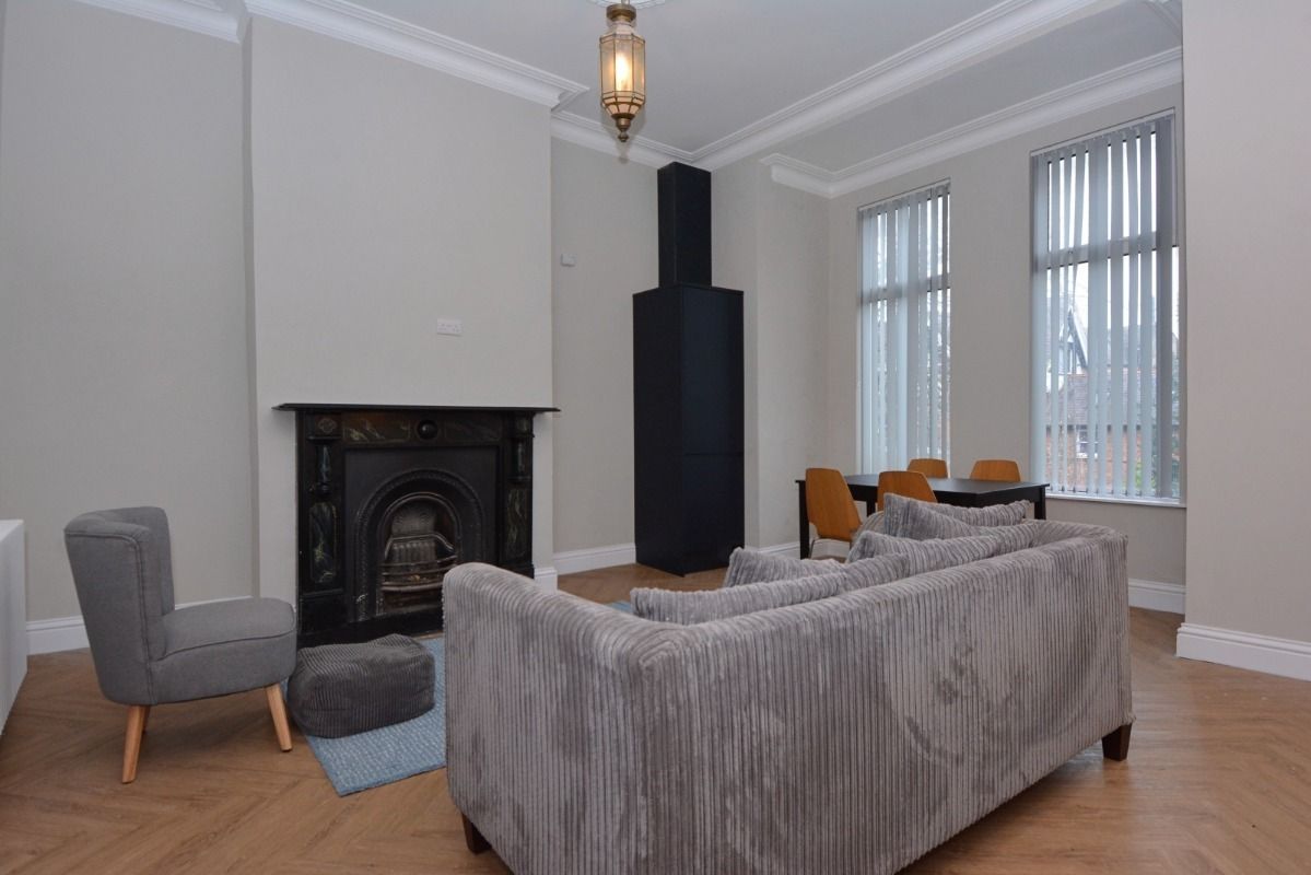 Apt 2, 66 Wellington Park