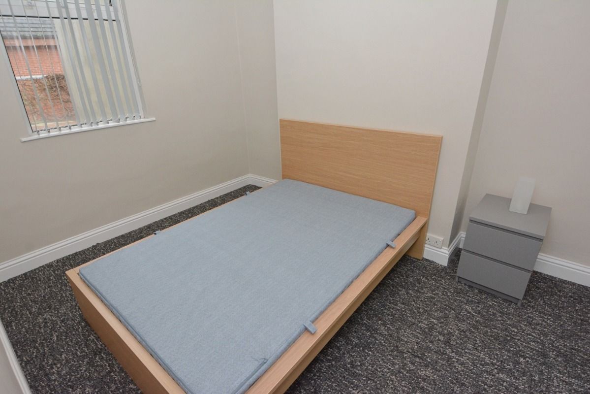 Apt 2, 66 Wellington Park