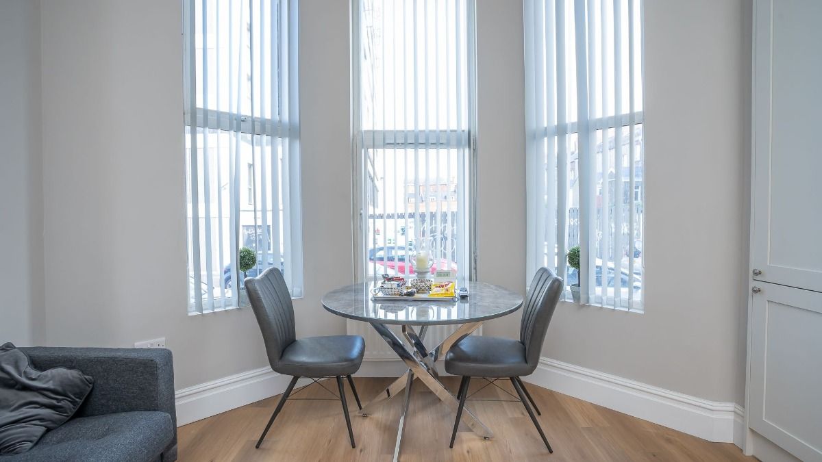 Apt 1, 19 Camden Street