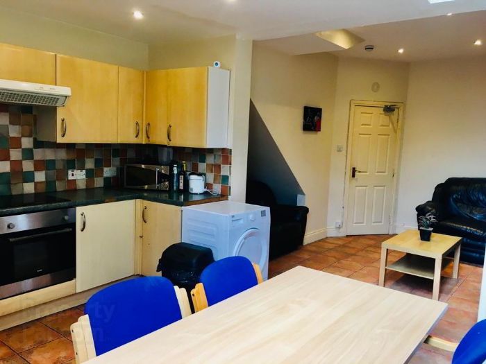 Room 5 With Ensuite Donegall Road