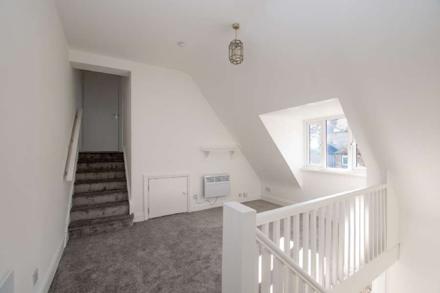 4 Ashbourne Court