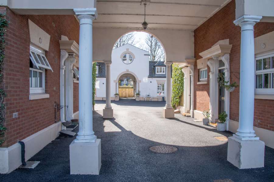 4 Ashbourne Court