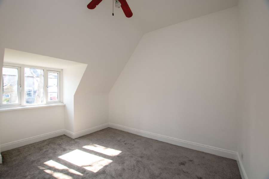 4 Ashbourne Court