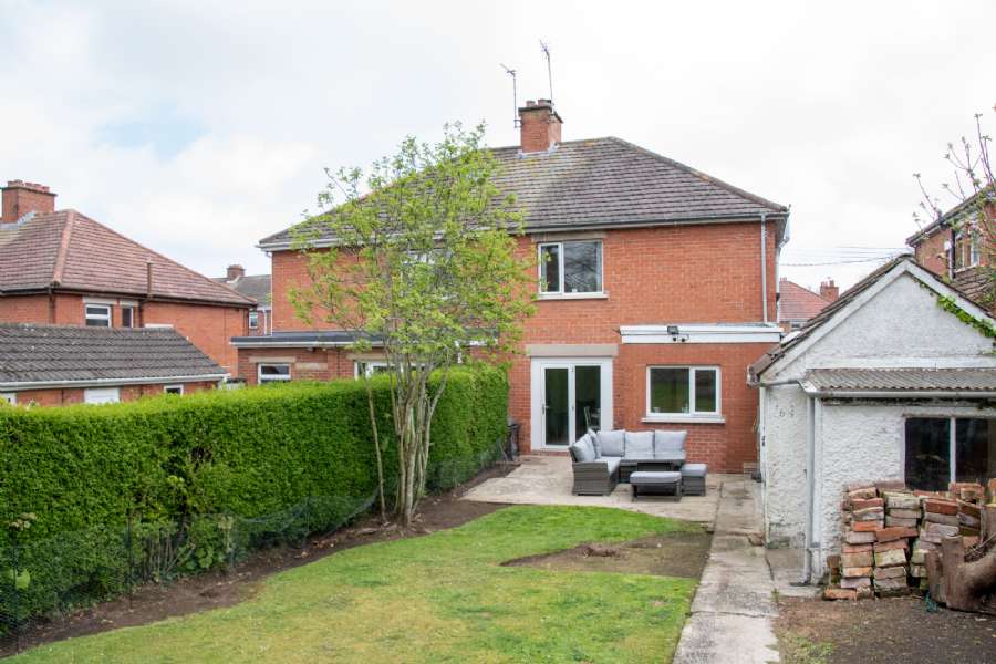 16 Thornleigh Gardens