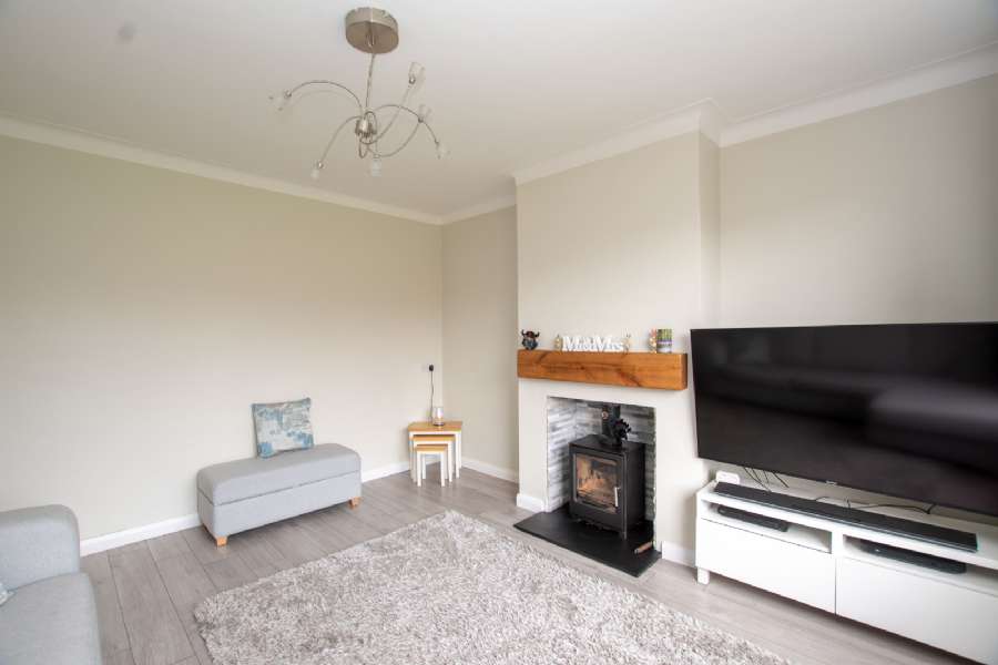 16 Thornleigh Gardens