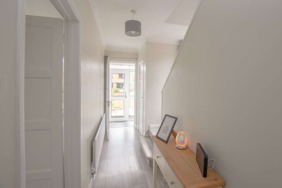16 Thornleigh Gardens
