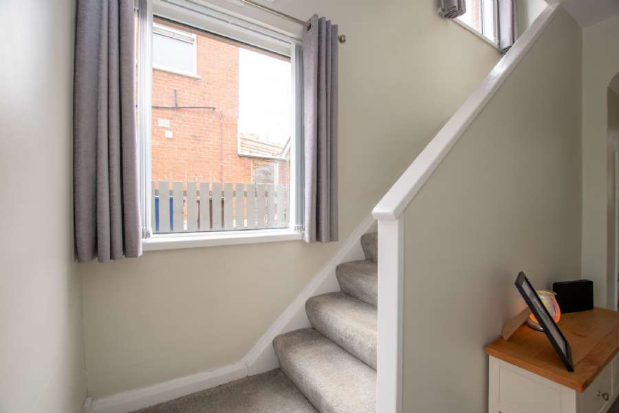 16 Thornleigh Gardens