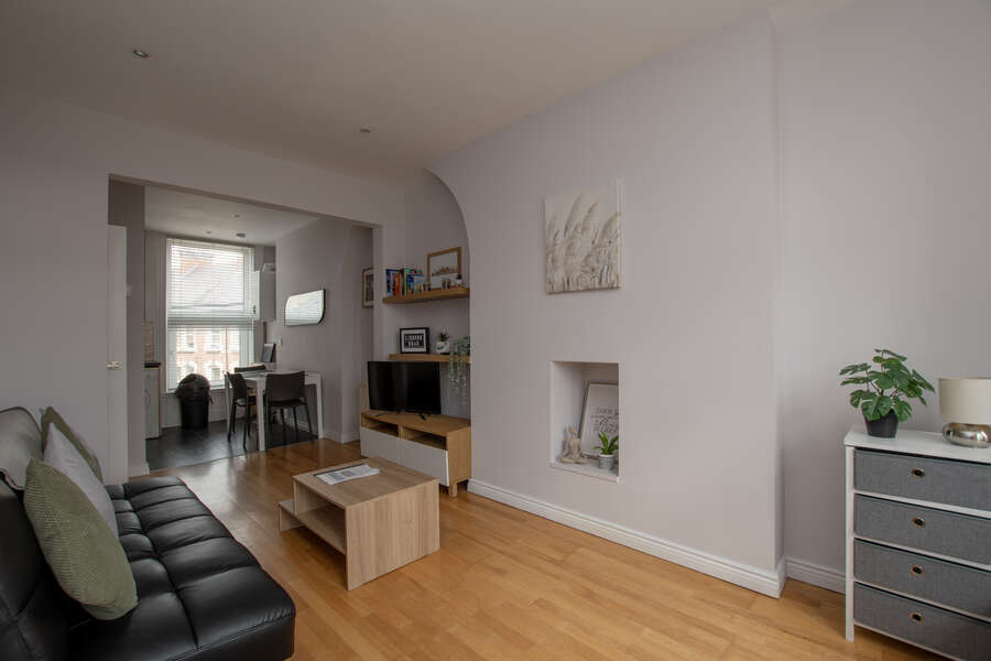 Apt 6 Belgravia House