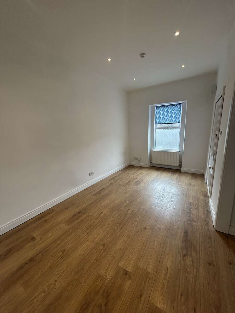 Unit 2, 5 West Street