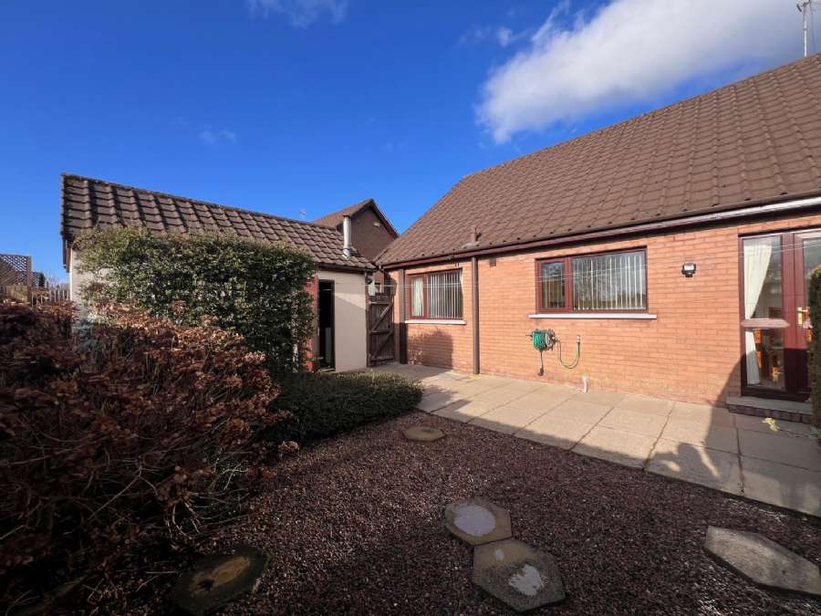 27 Farmlodge