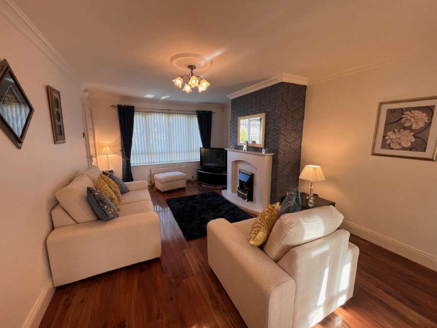 27 Farmlodge
