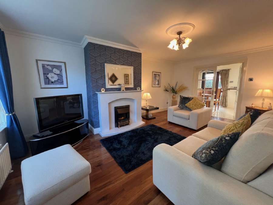 27 Farmlodge