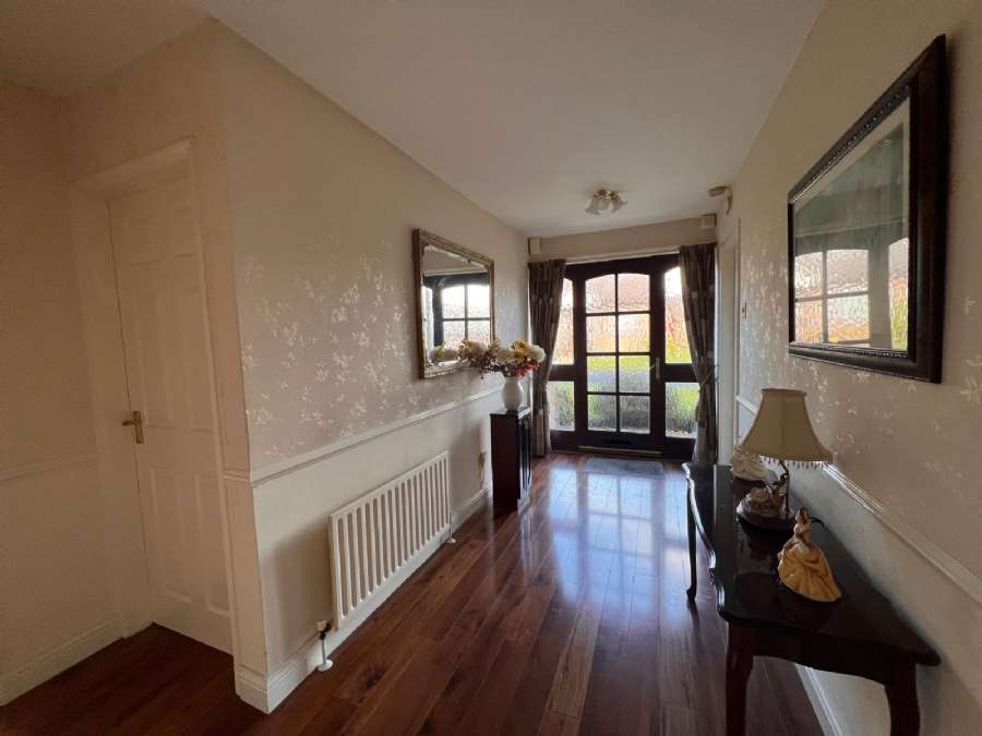 27 Farmlodge