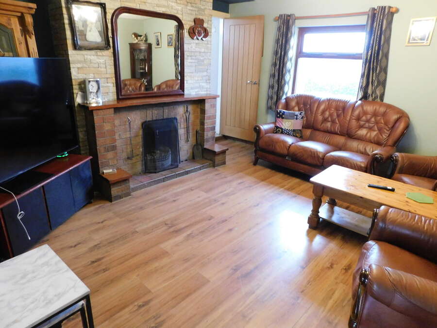 25 Woodbank Road