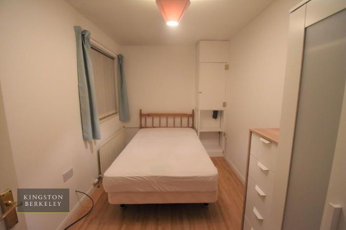 Unit 2, 3a Richview Street