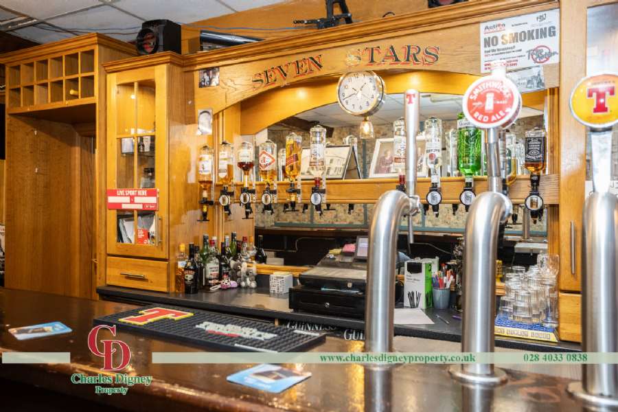 The Seven Stars, 4 Main Street
