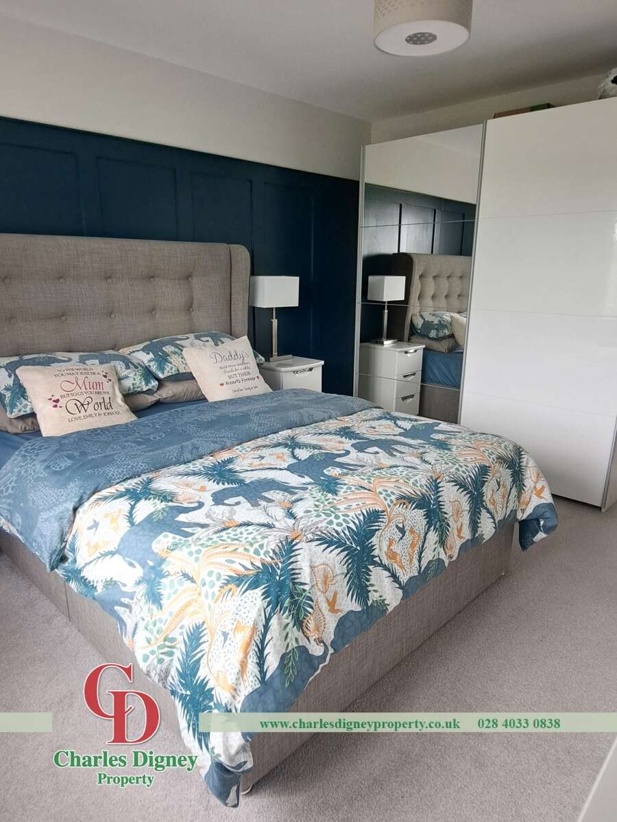 24A  Longstone Hill