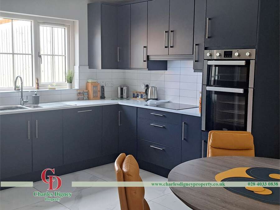 24A  Longstone Hill
