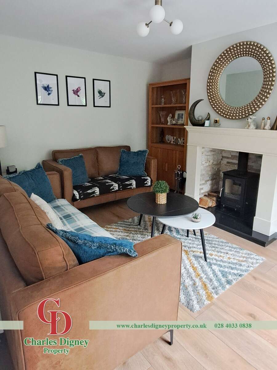 24A  Longstone Hill
