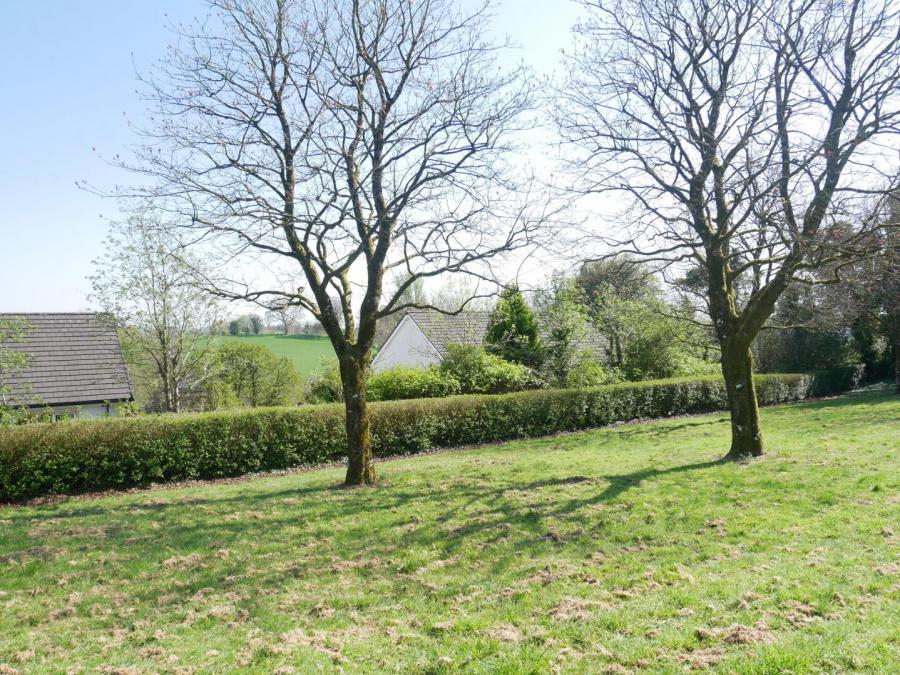 12 Cloghcor Crescent