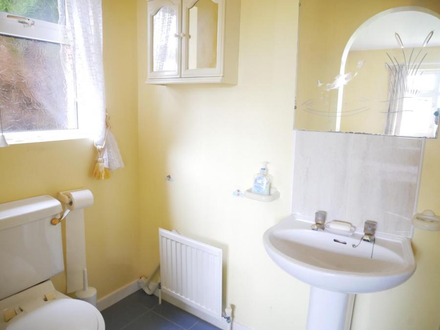 25 Rathview Park