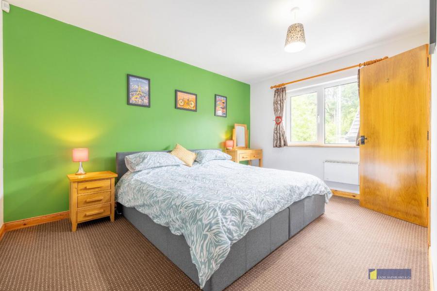 5 Riverside Apartments, 3f Main Street